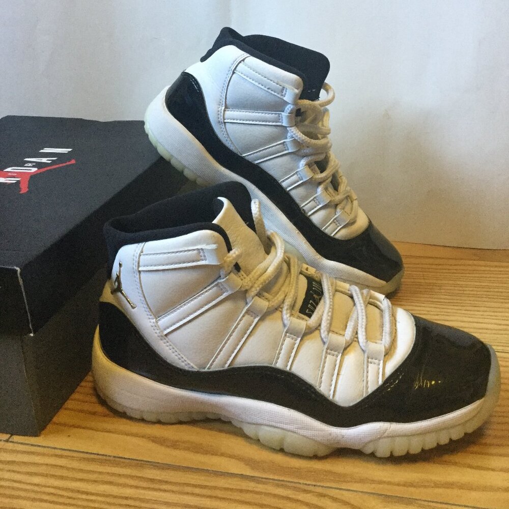 Nike Air Jordan 11 Retro (GS) Gratitude White/Metallic Gold Black Size 5.5 W/Box